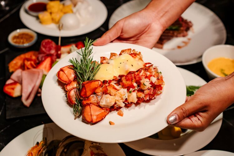 Songkran International Seafood Buffet at VIE Hotel Bangkok - TRAVELINDEX