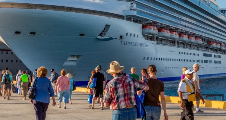 International Tourism up 2% in Q1 2026 Amid Growing Uncertainty - TRAVELINDEX